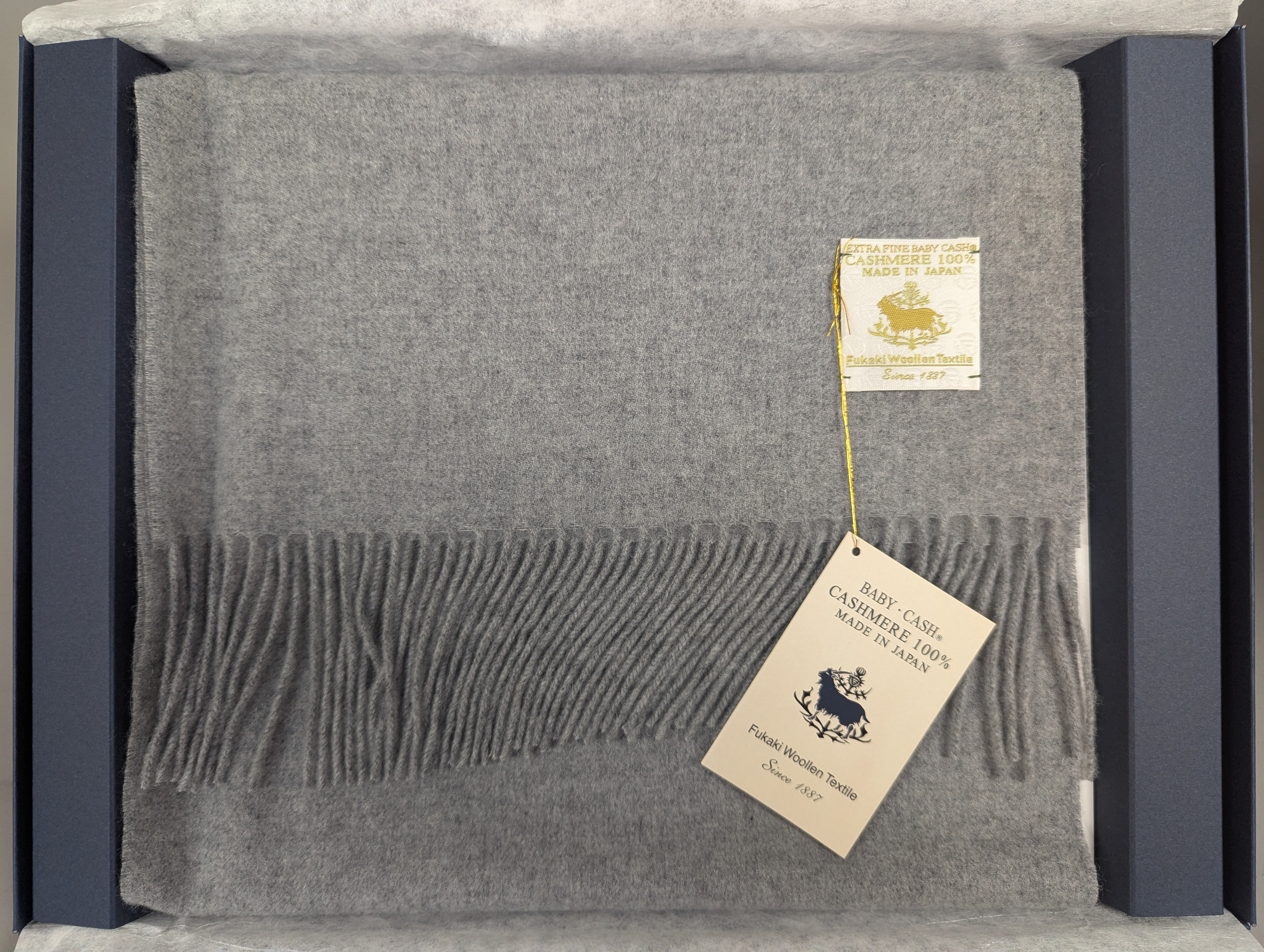 Fukaki Woolen Texture Baby Cashmere Scarf – Model 671-1 – light gray – 30cm x 184cm
