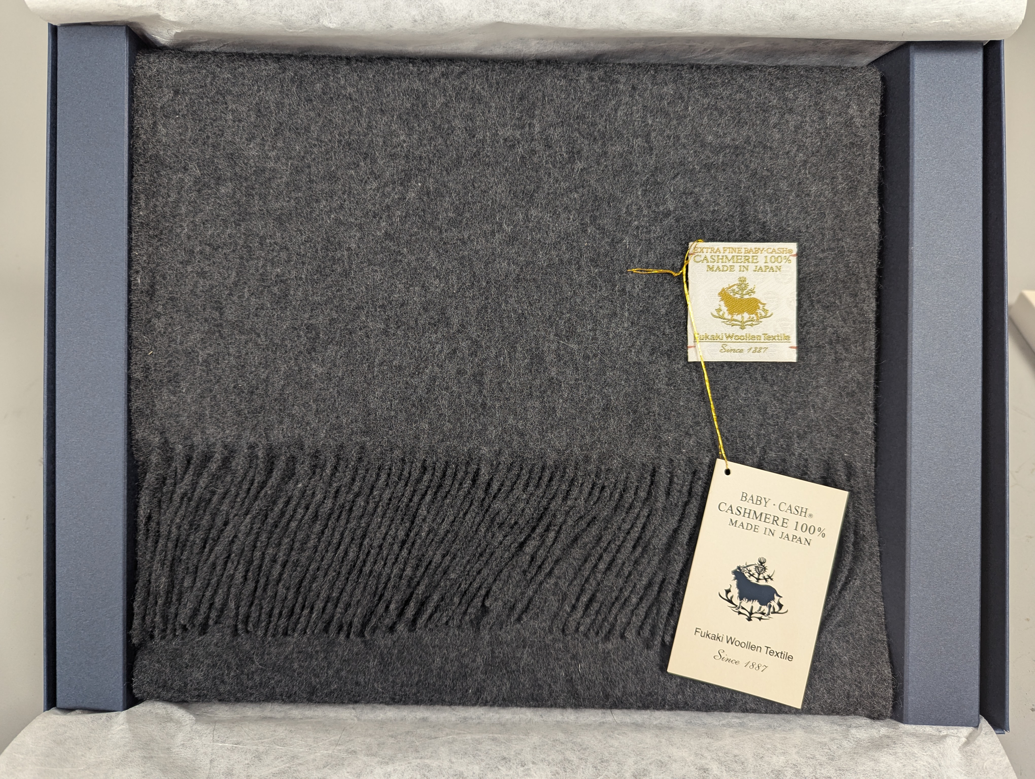 Fukaki Woolen Texture Baby Cashmere Scarf – Model 671-2 – Medium gray – 30cm x 184cm